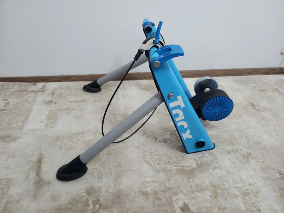 Home trainer Tacx Blue