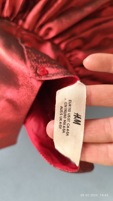 Рокля да момиче р.4-5 г. hm