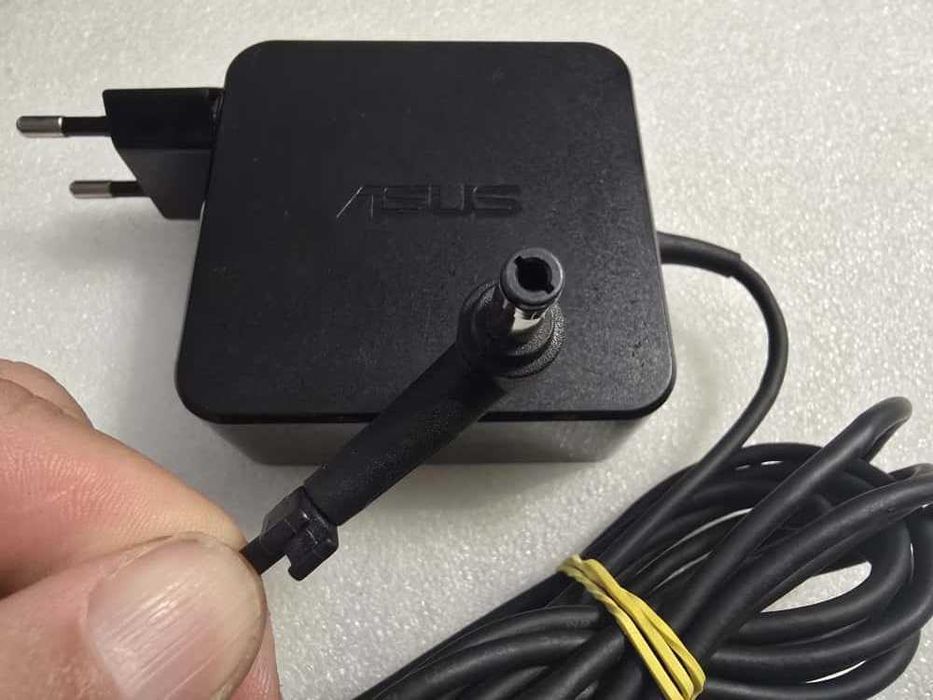 Incarcator laptop Asus 19V 3.42A 65W mufa: 5.5mm x 2.5mm :AD887020