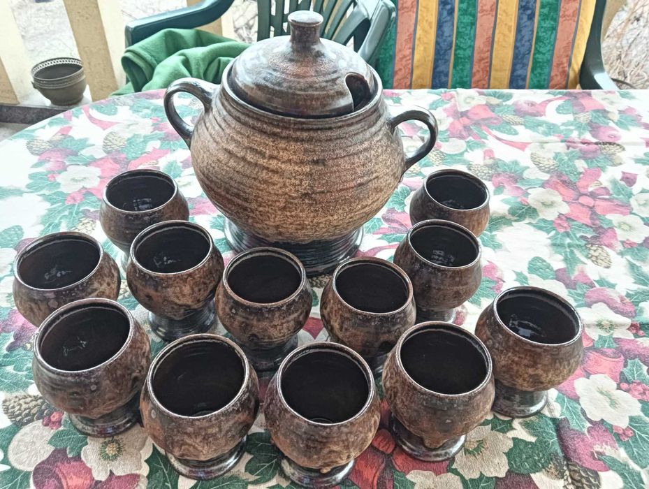 Carafa ceramica si 6 pahare cu romburi,albastre