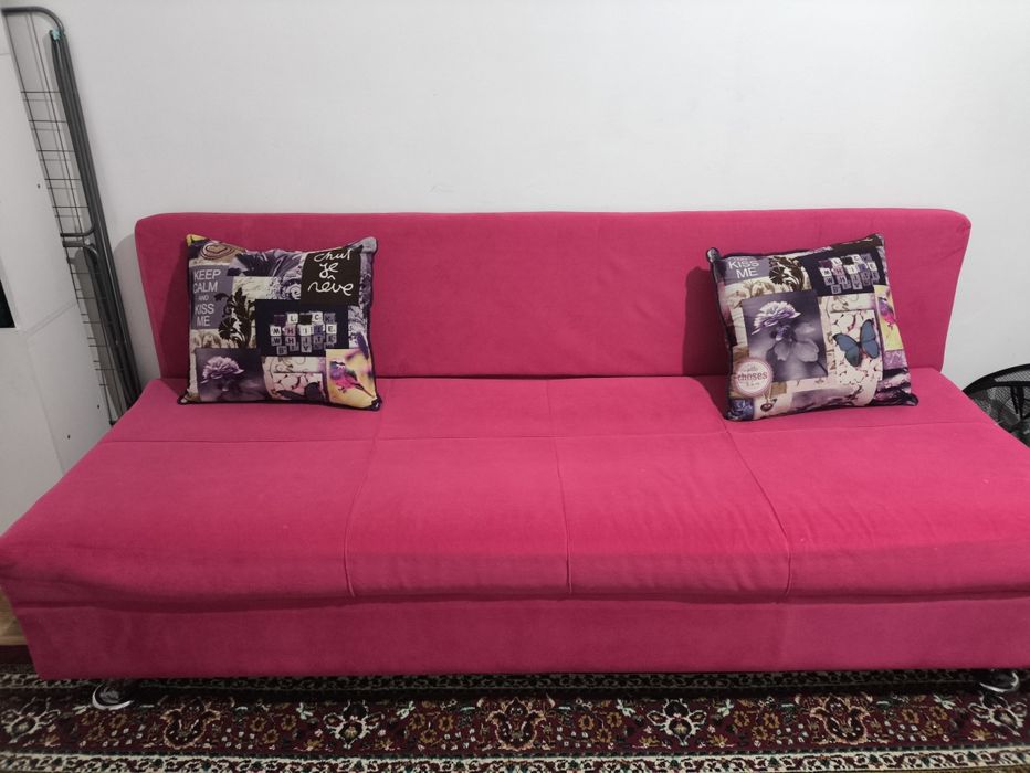 Продам две тахты - диван в хорошем состоянии