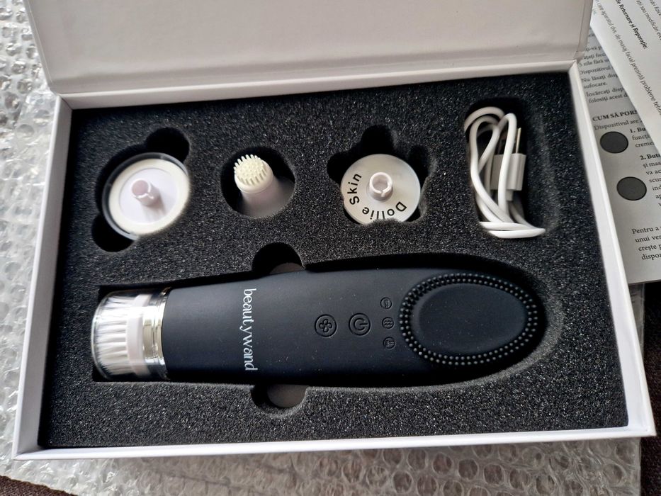 Dollie Skin beauty wand