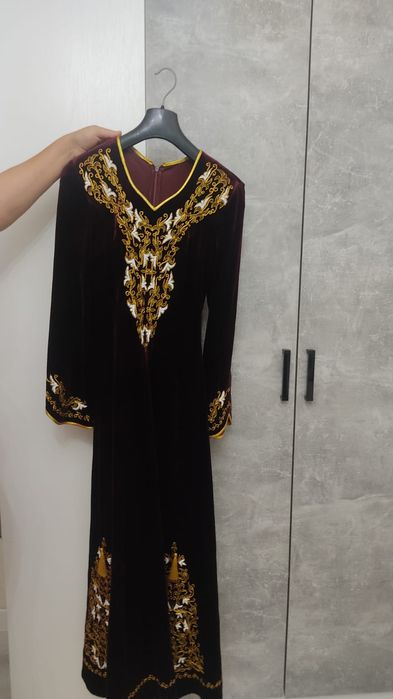 Продам бешпет и платье 42р S , в хорошем состоянии