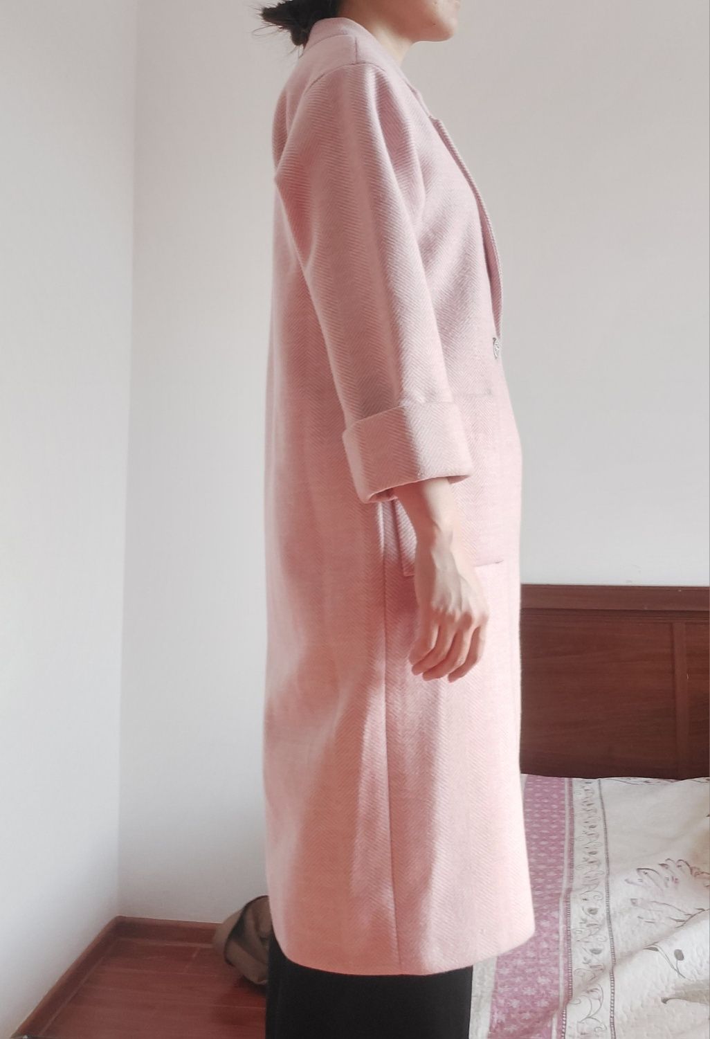 Продам нежно розовое пальто