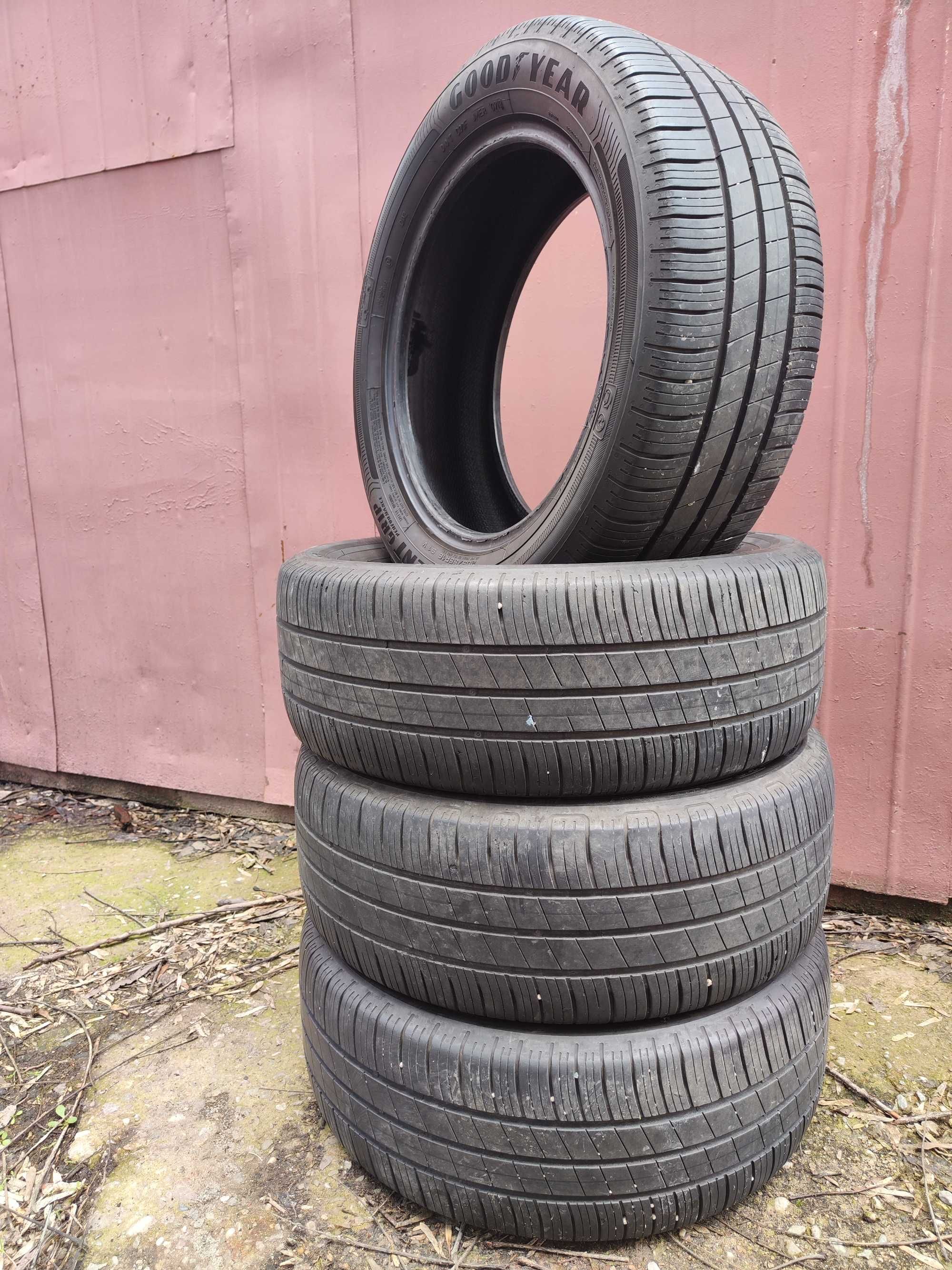 Goodyear EfficientGrip Performance 205/55/R16