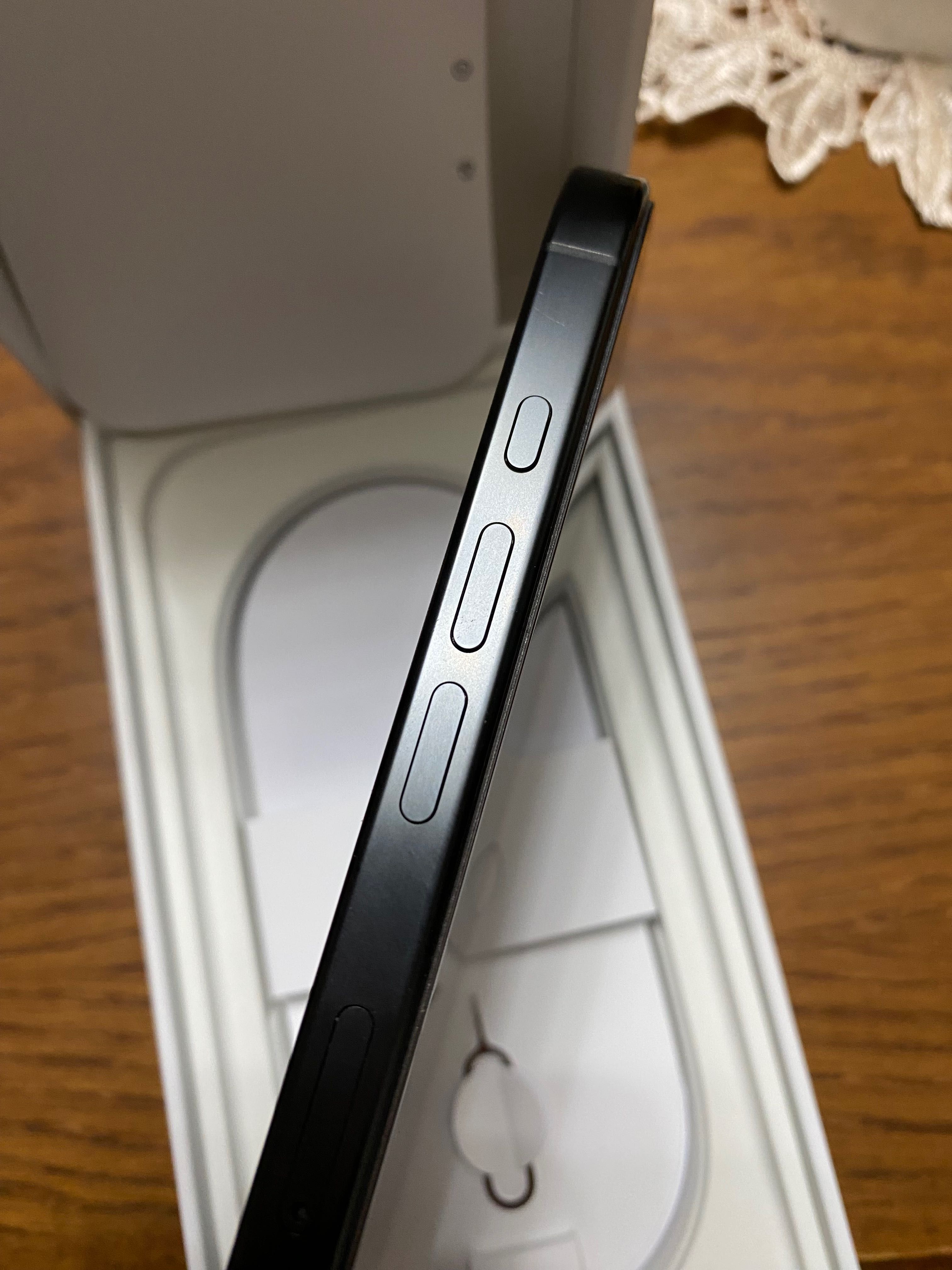 iPhone 16 pro 512GB black titanium
