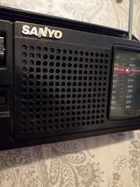 Radio Sanyo Vintage  model RP 6160 AM/FM Japan
