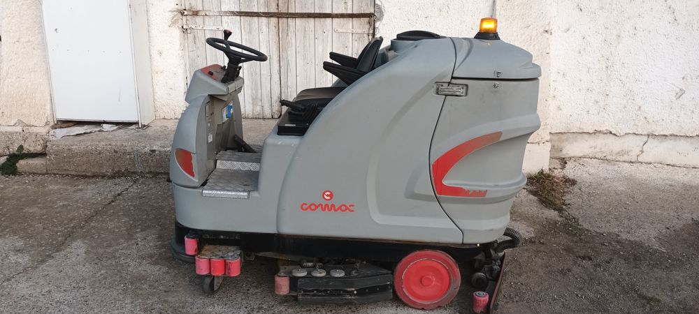 Mașină de spălat pardoseli Comac