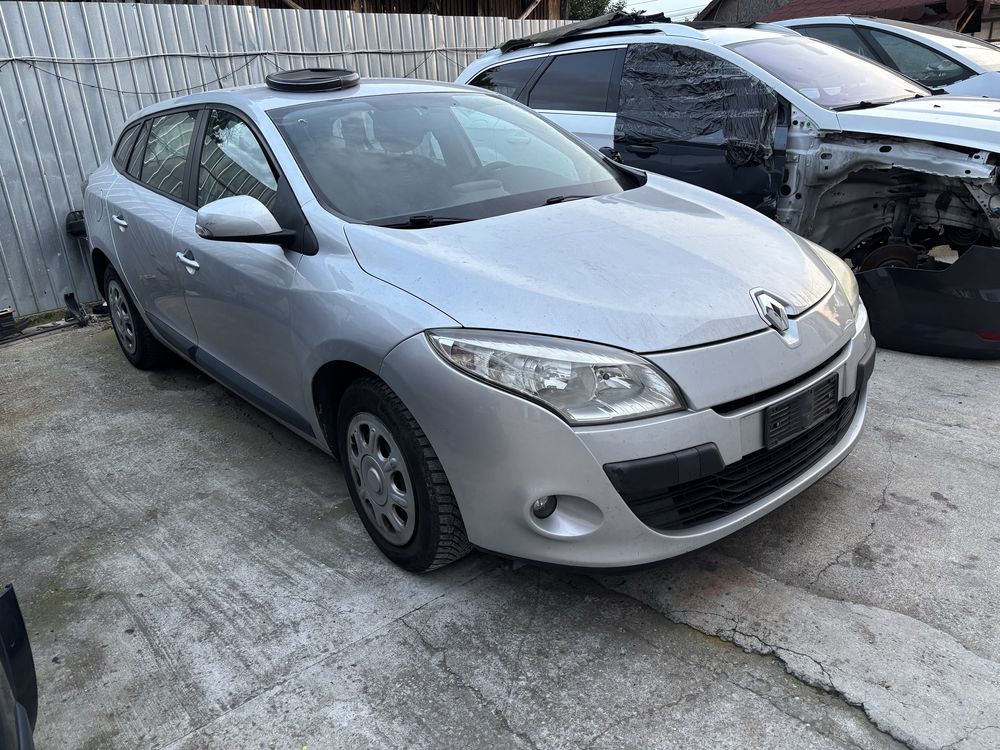 Dezmembrez renault megane 3  break 1.5 dci euro 5  66 kw  90cp