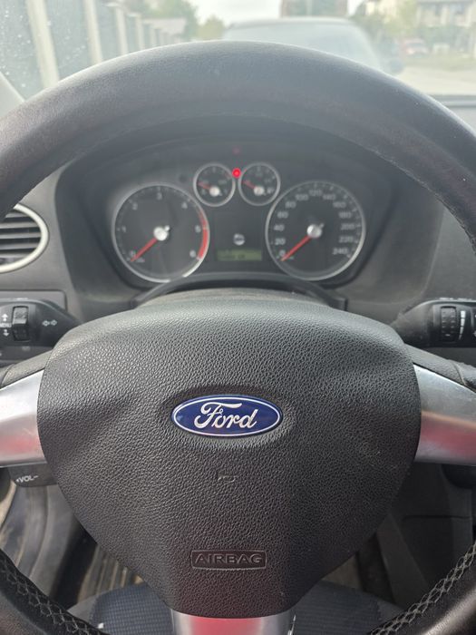 Vând Ford focus break