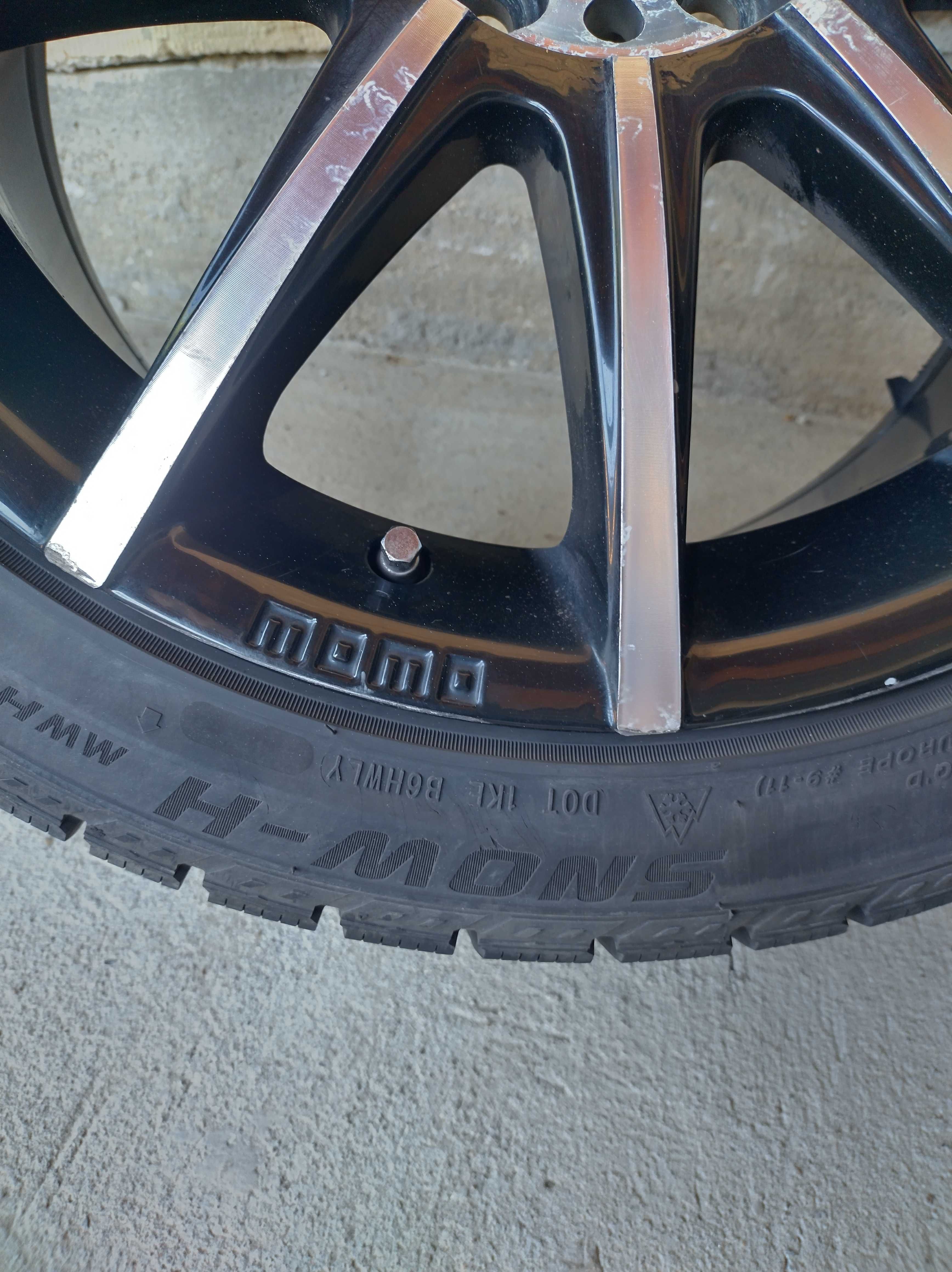 Зимни гуми с джанти Momo 17'' 5x110