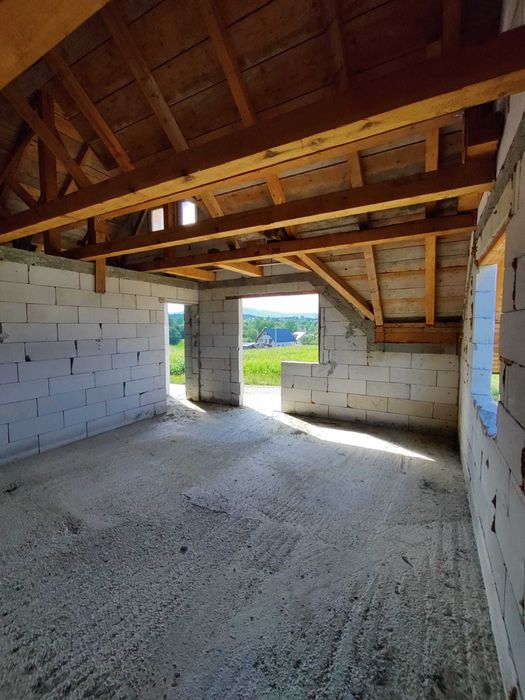 De vânzare casa la roșu + teren 1750 m2