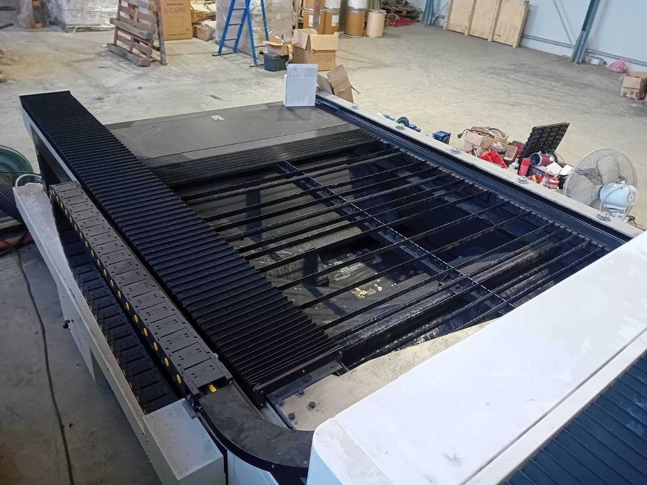 CNC за лазерно рязане на метали и неметали