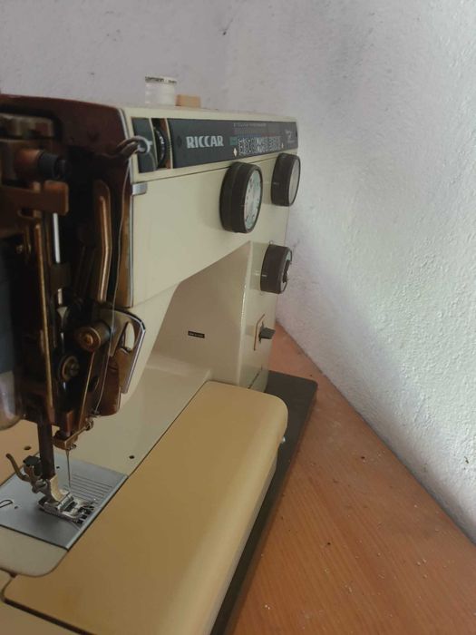 шевна машина взет от търг от склад в Англия