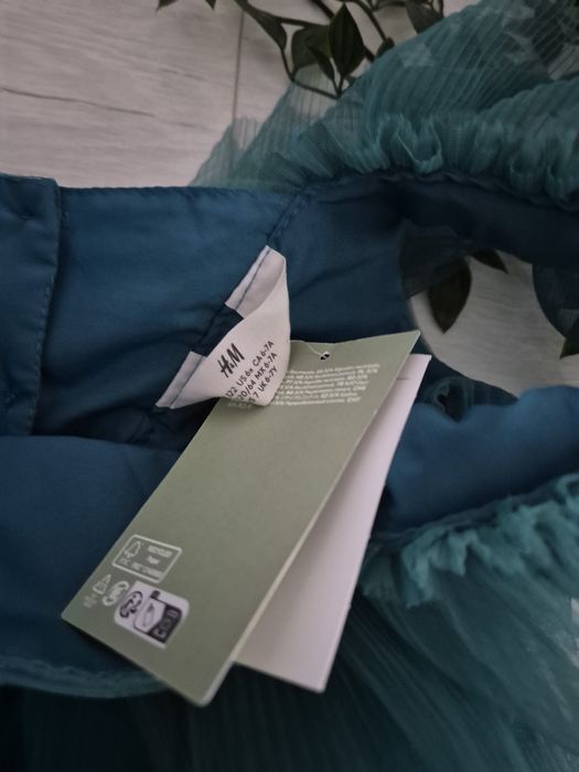 Rochita H&M, 122 cm, noua cu eticheta