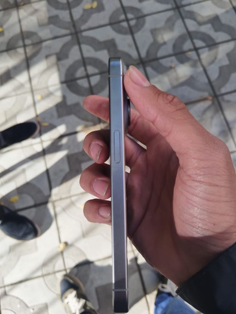 Iphone 15pro в илеальном состоянии