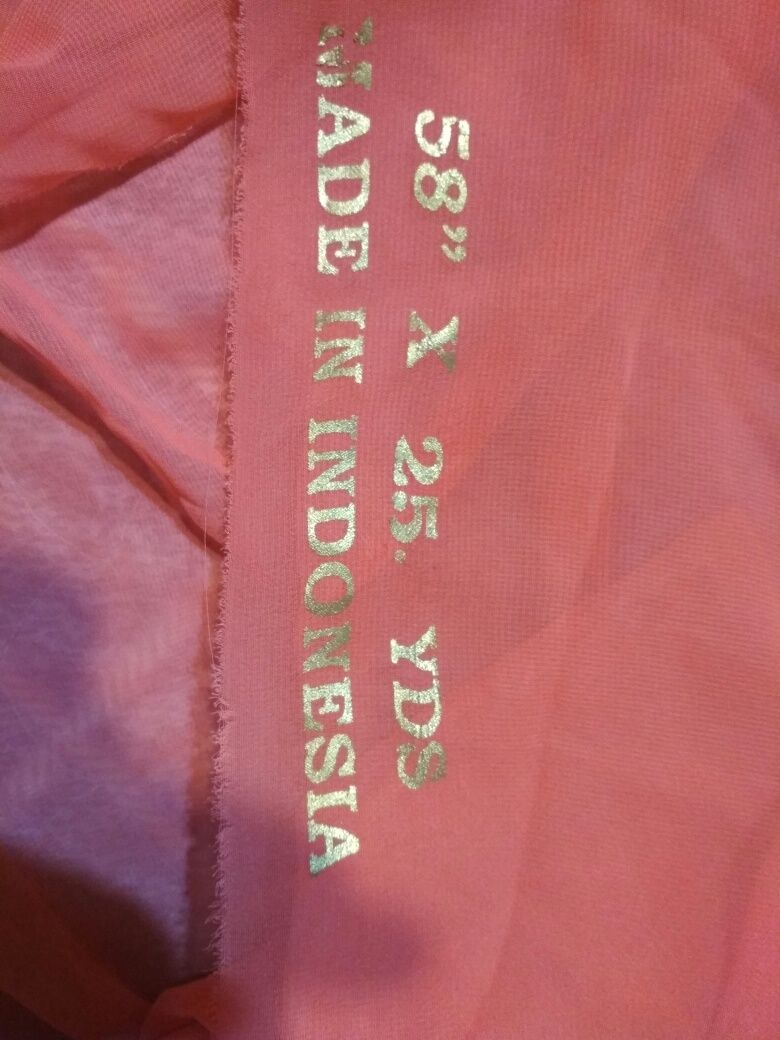Продается два куска ткани розового цвета