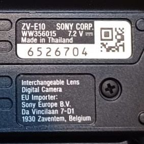 Sony ZV-E10, cu Garantie