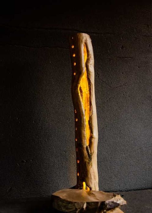 Авторска дървена лампа