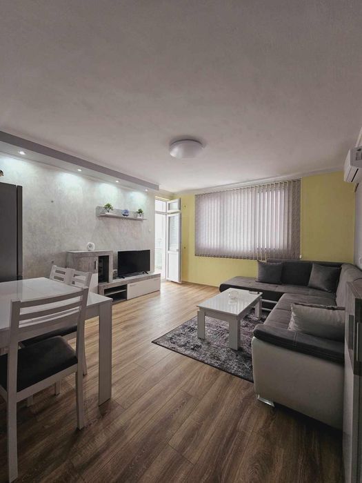 Дава се под наем Тристаен апартамент в Пловдив, Кючук Париж - 70 кв.м за 425 € - Снимка #1