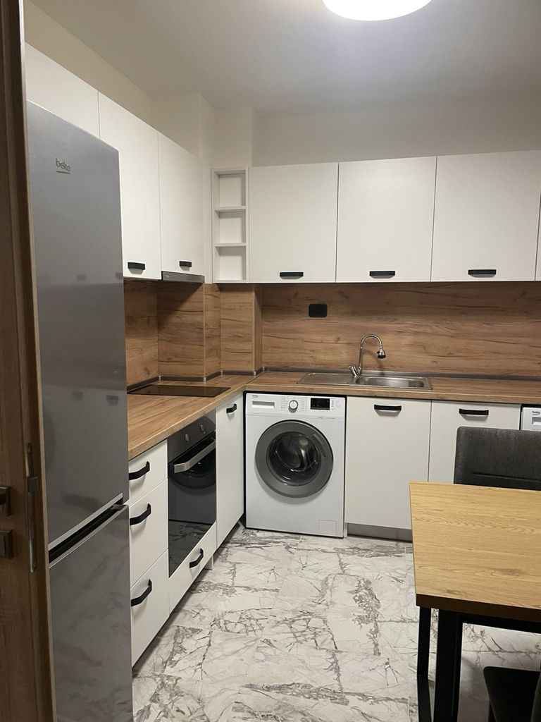 Дава се под наем Тристаен апартамент в София, Левски - 94 кв.м за 663 € - Снимка #13