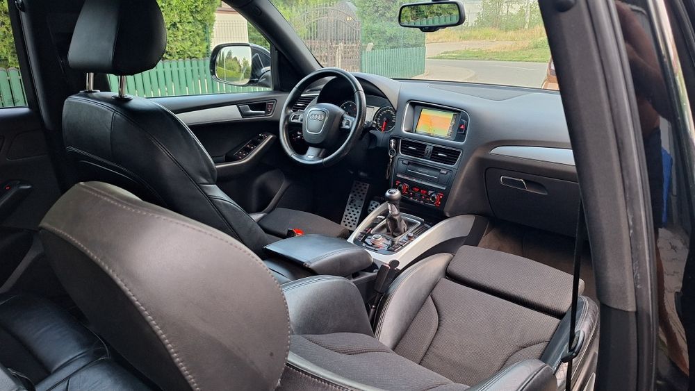Audi Q5 "S_Line" Quatro/ 2,0 Tdi/ Navi/ Piele/ Jante/ Bi-Xenon/ FULL