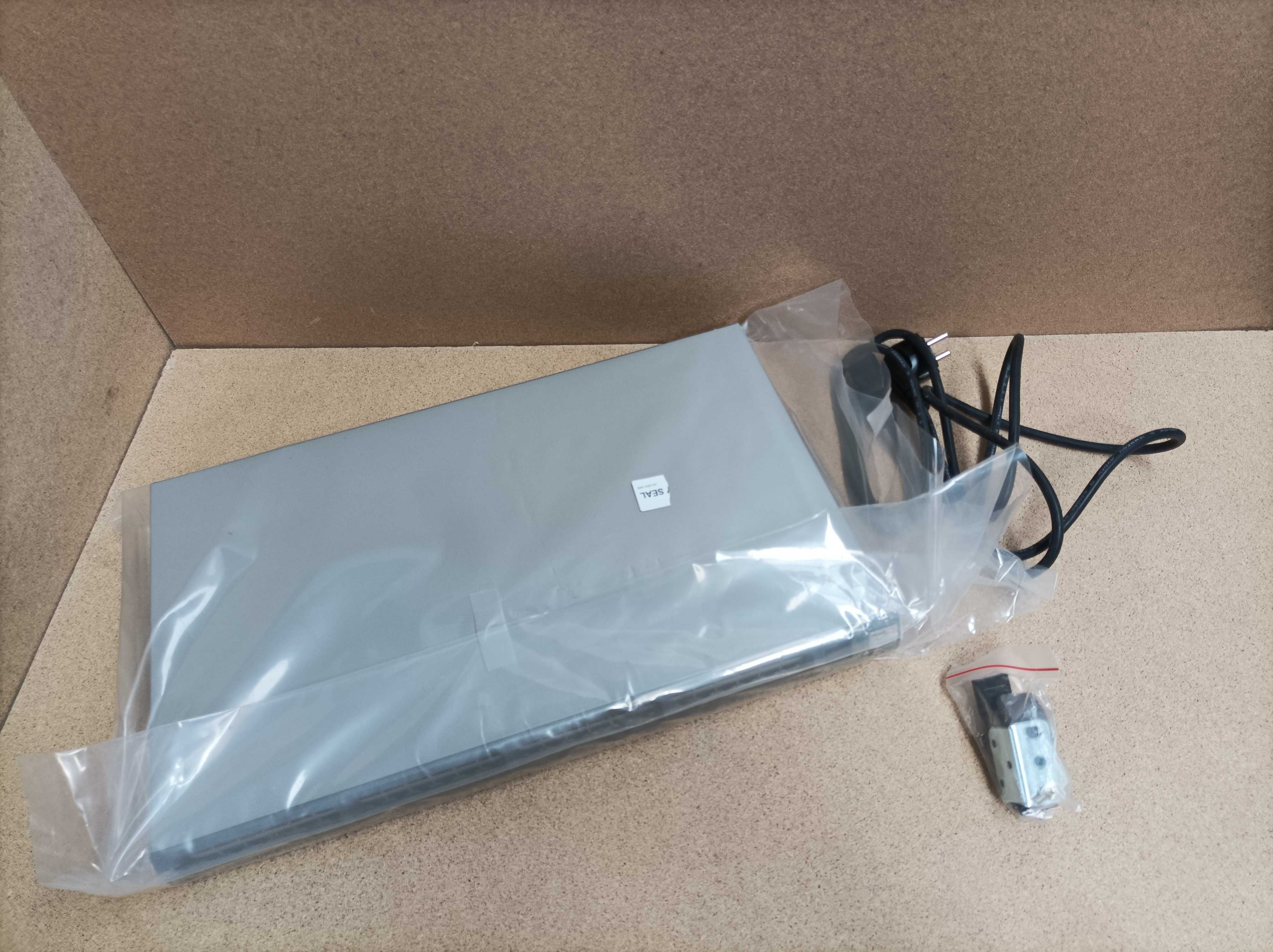 switch cu management Microsemi 6524 - 24 porturi