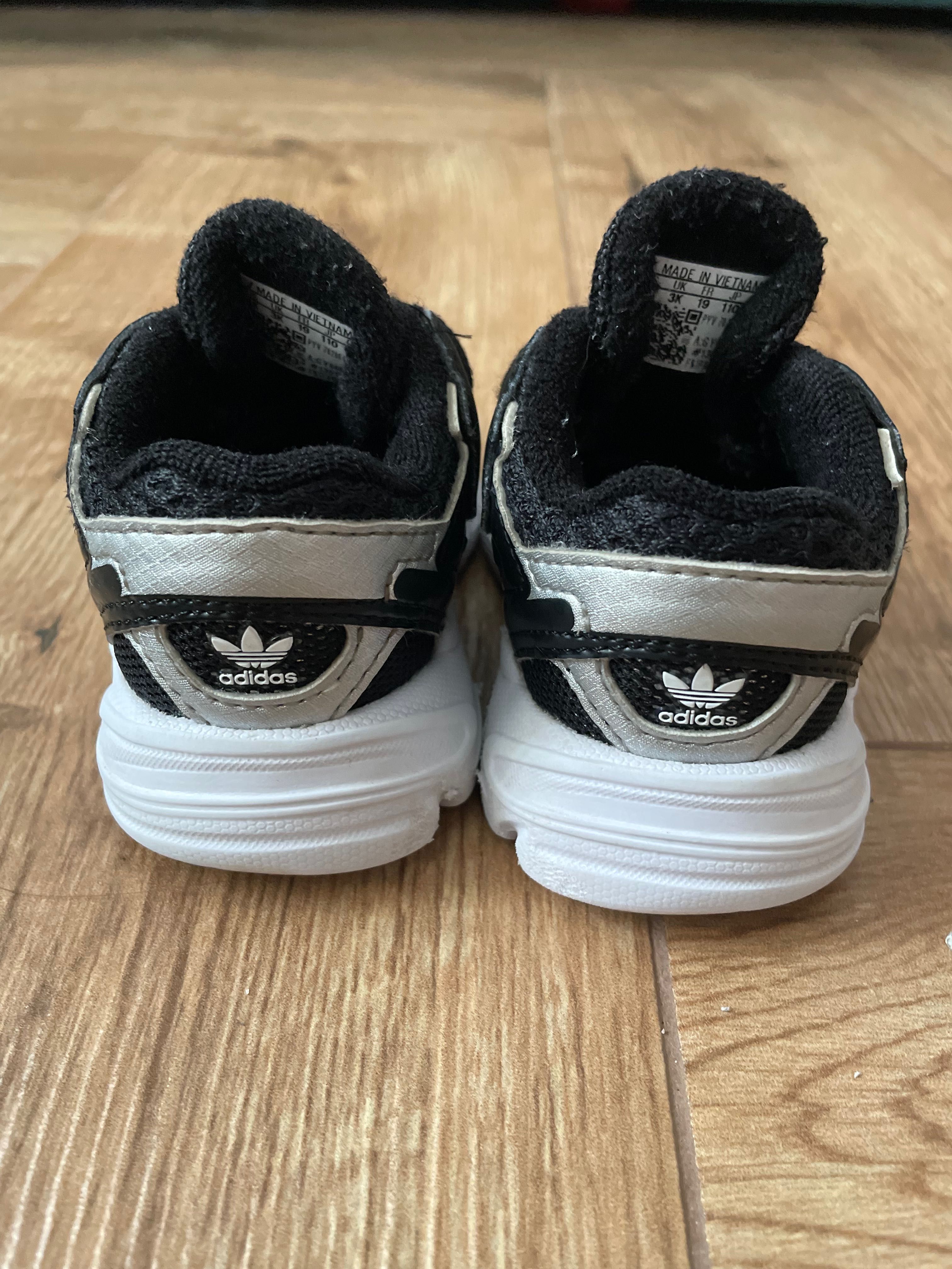 Детски маратонки Adidas, 19 номер