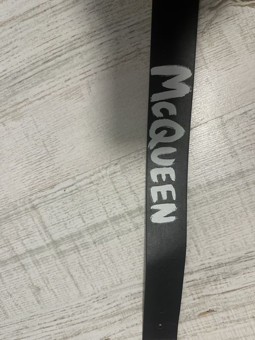 Колан на Alexander McQueen