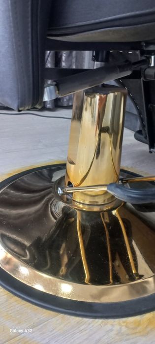 Салон кресло 250 доллар почти янги.тел килинг келишамиз.фаргонада