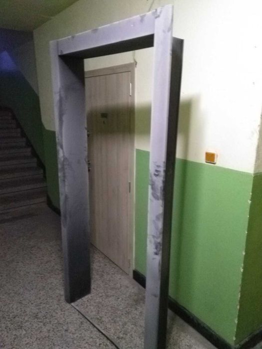 нова раздвижна каса за метална врата