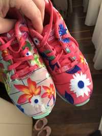 Adidas Torsion ,  superbi pentru fete