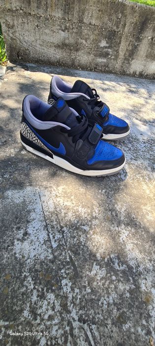Vând adidasi Air Jordan Legacy 312,mărimea 44