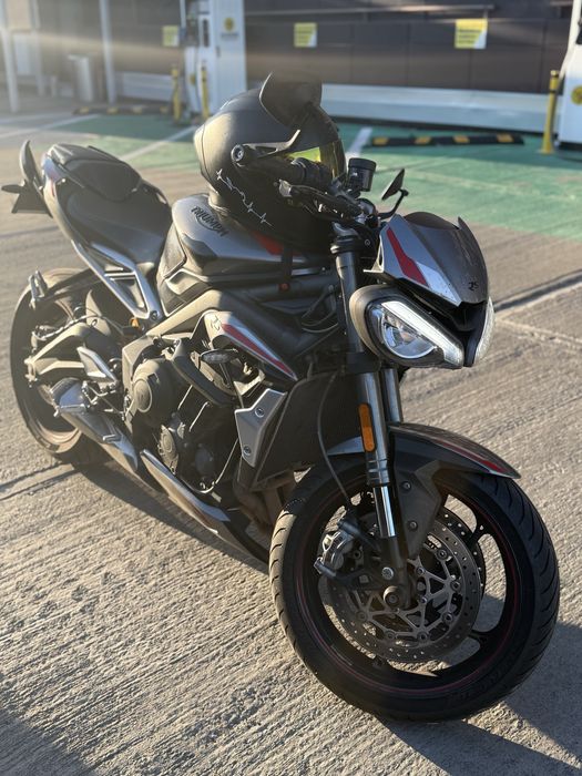 Triumph Street Triple RS