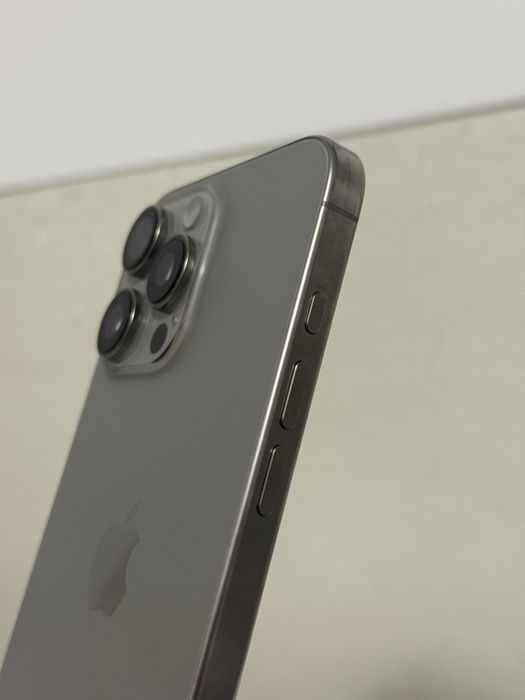 Iphone 16 pro max 256 gb baterie 96% stare excelenta