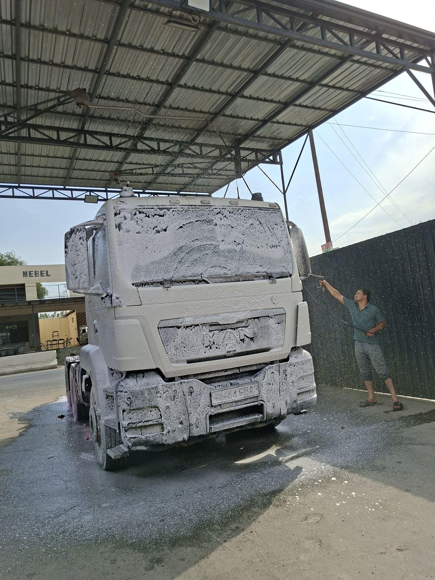 MAN 26 400    mator ochilmagan