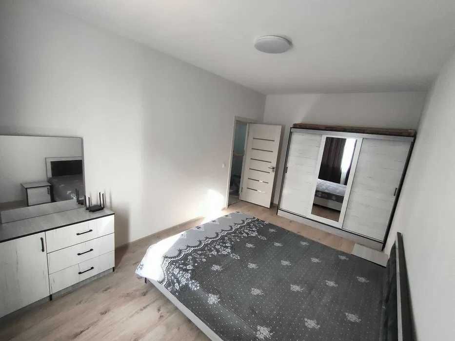 Сдам новую кв 2 ком 2/9 Беруний метро.8*