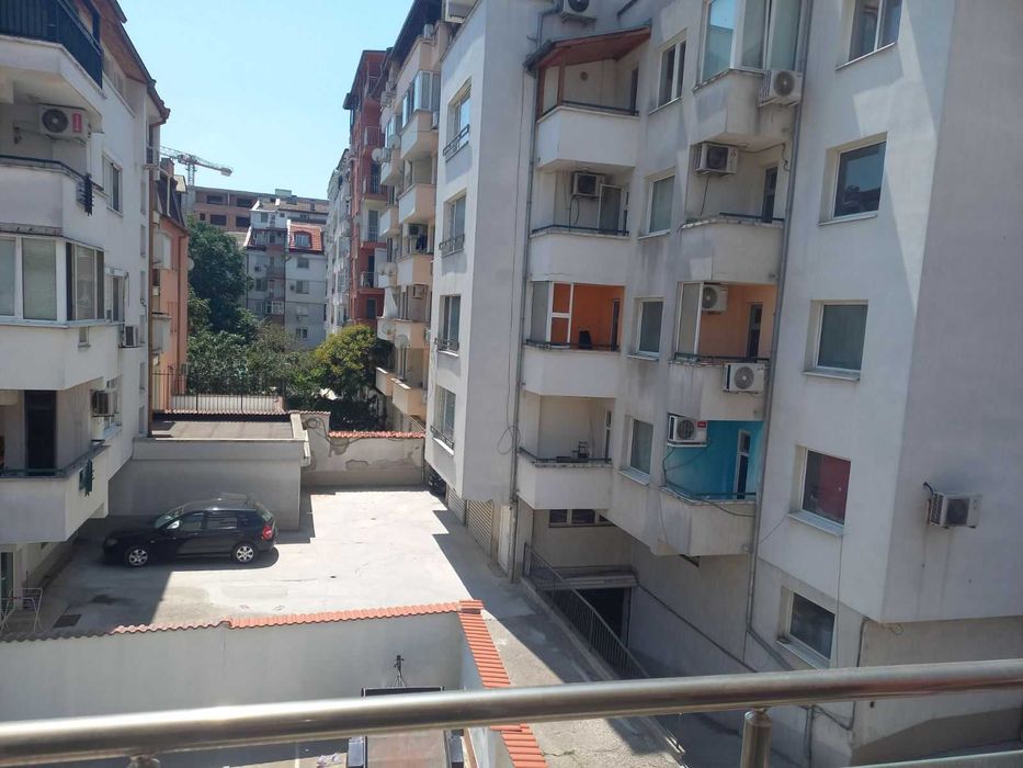 Дава се под наем Двустаен апартамент в Пловдив, Център - 78 кв.м за 400 € - Снимка #6