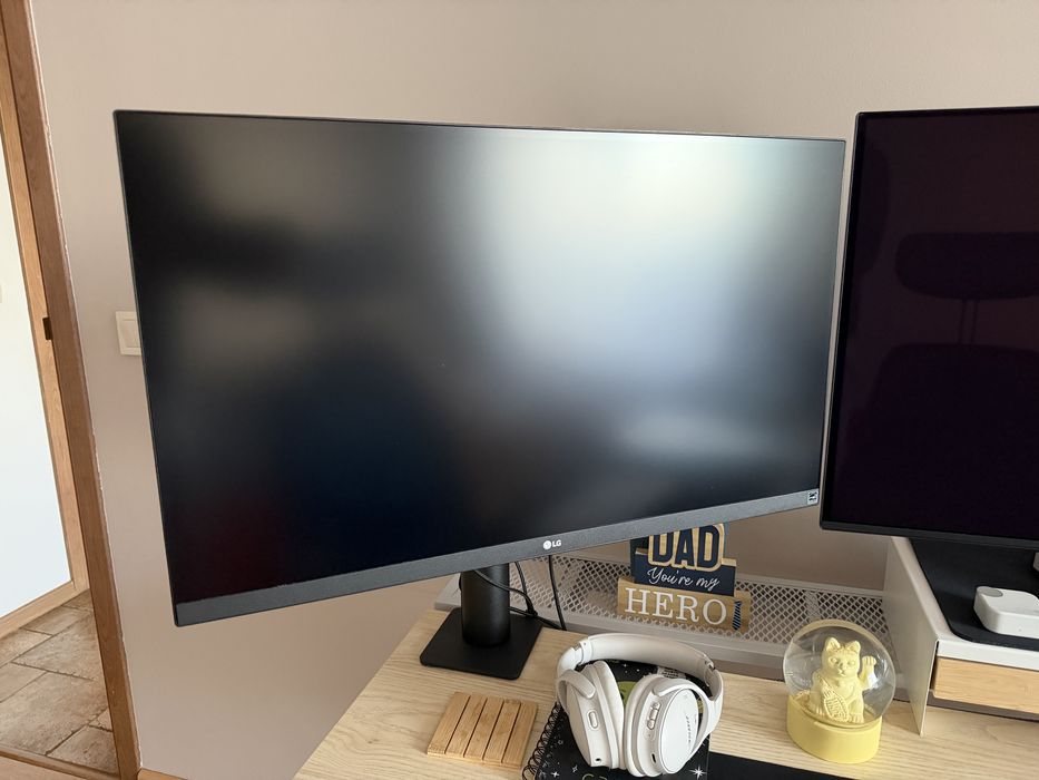 Професионален Монитор LG 27UN880-B, 27", IPS 4K, USB-C, AMD FreeSync