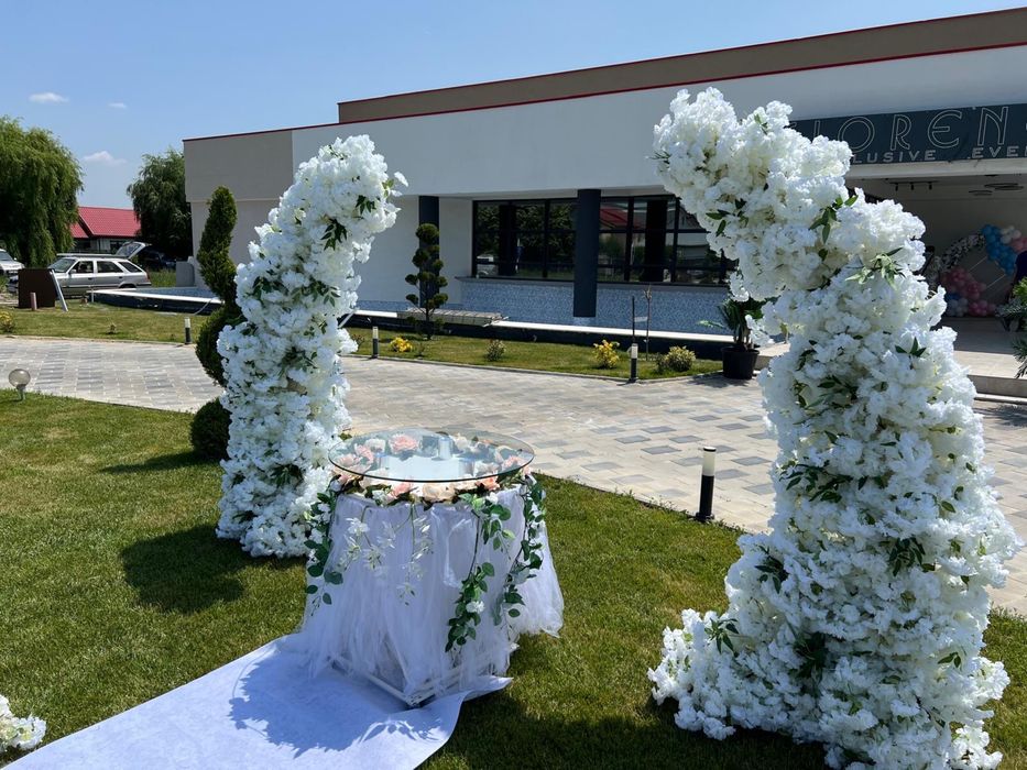 Cununie civila in aer liber decor cununie civila arcada covor rosu