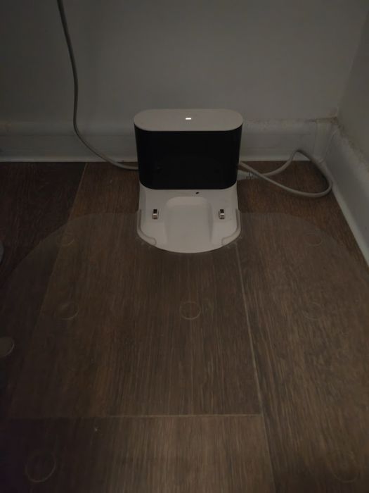 Vând robot de aspirare și Xiaomi Roborock 2