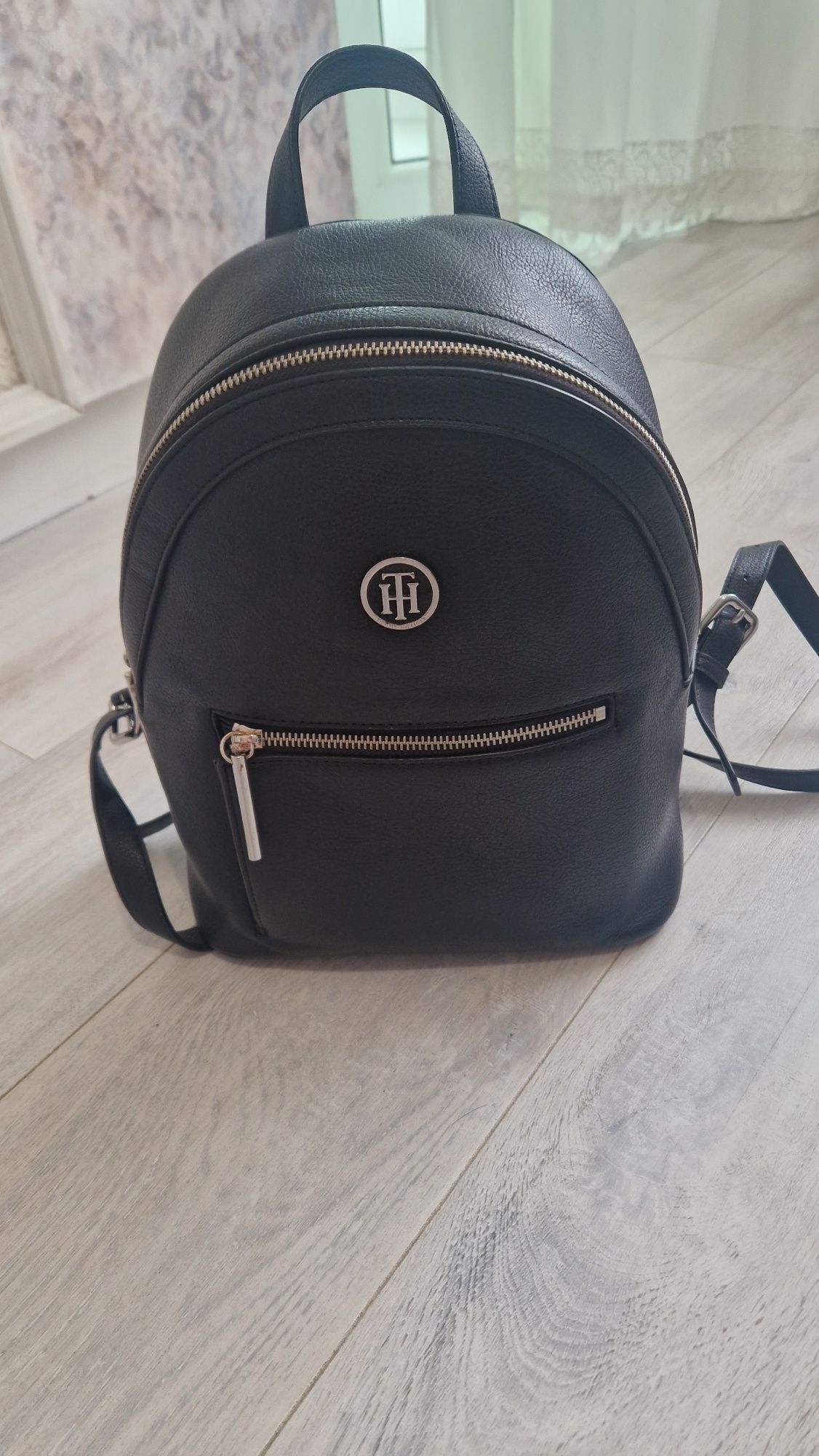 Tommy hilfiger оригинална раница