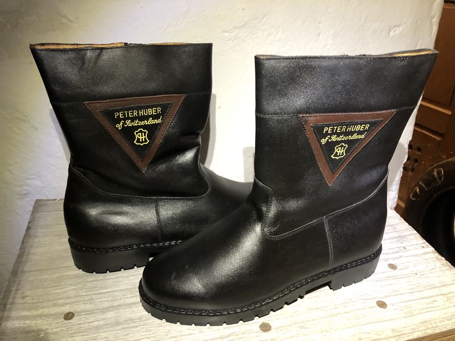 Vand cizme barbatesti, noi, marimea 42 - Peter HUBER of Switzerland
