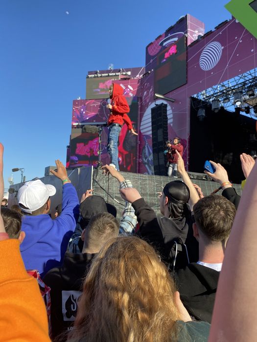 Sapca lui berechet prinsa la concert beach please 2023