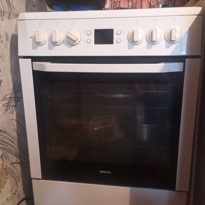 Продам газ плиту с духовкой