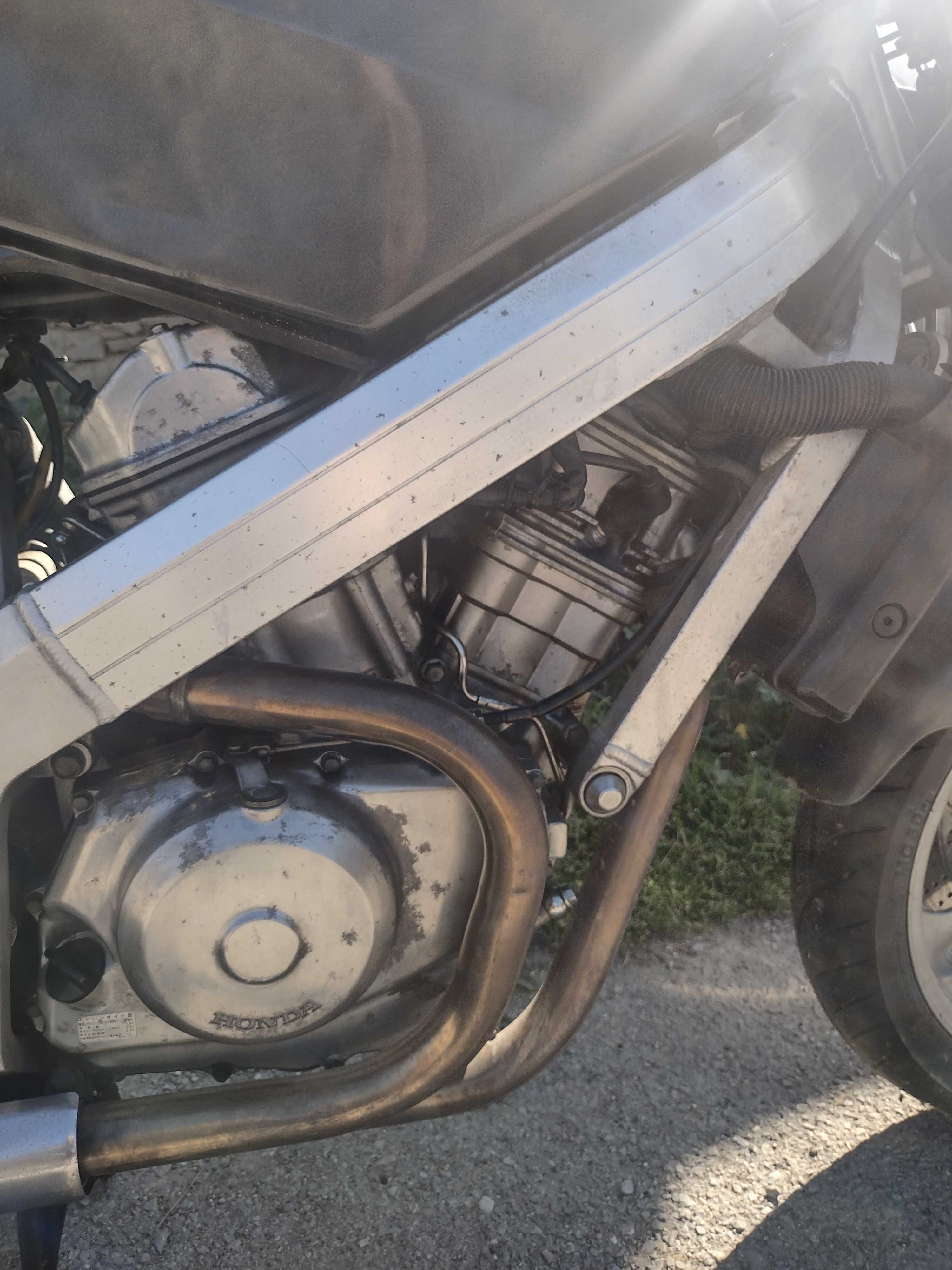 Продава honda bros nt400