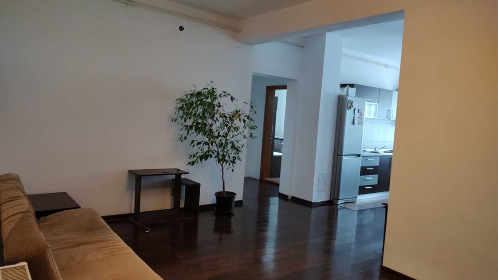 Inchiriez ap. 3 camere Strand