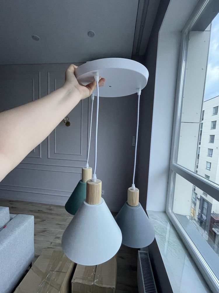 Продам люстру отличного качества