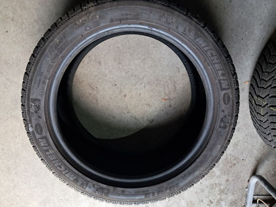 Anvelope second iarna 245 45 R18 Michelin
