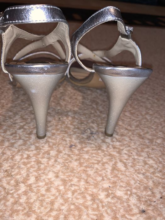 Pantofi din piele de ocazie cu toc